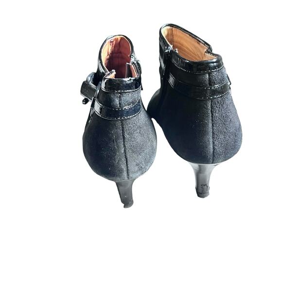 Sofft Black Suede Stiletto Heel Almond Toe Ankle Booties Size 8M - Picture 6 of 13